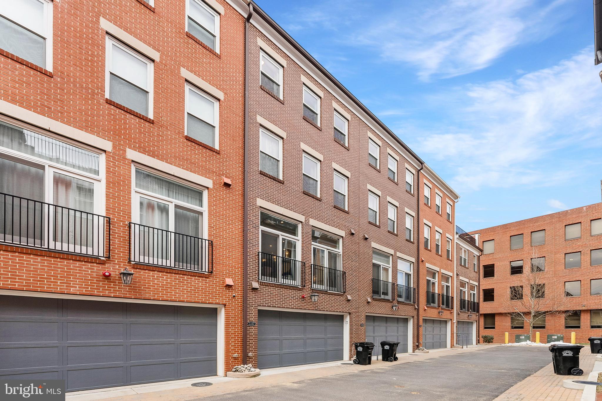 OLD TOWN ALEXANDRIA - Residential