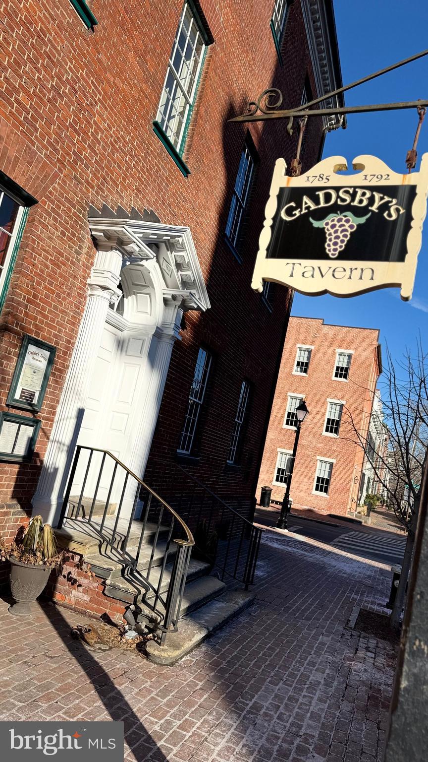 OLD TOWN ALEXANDRIA - Residential