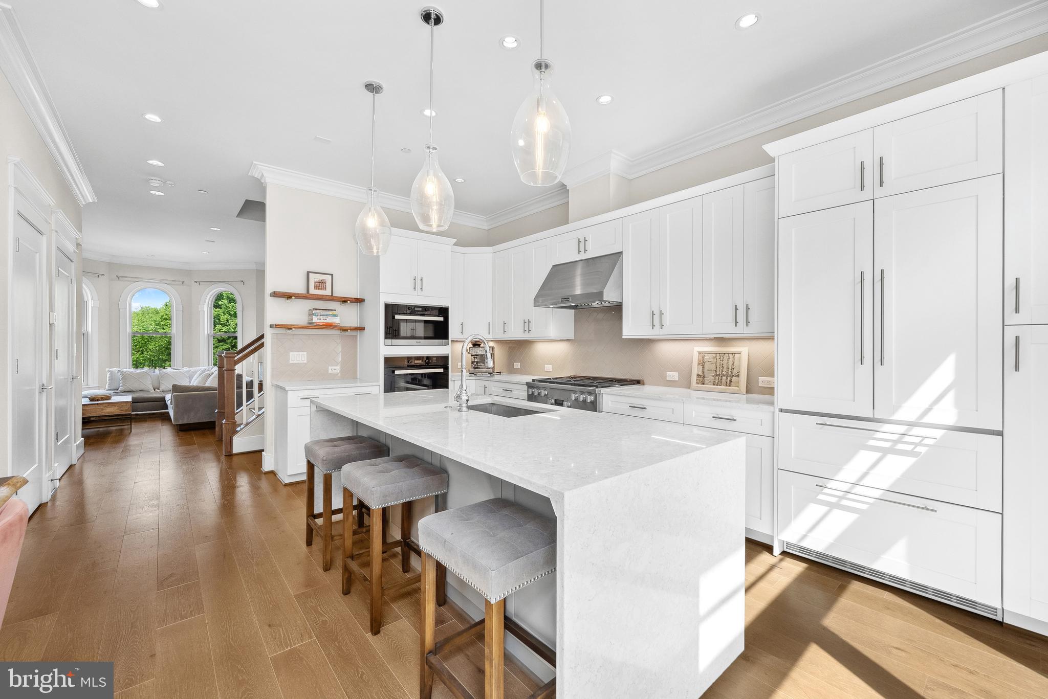 OLD TOWN ALEXANDRIA - Residential