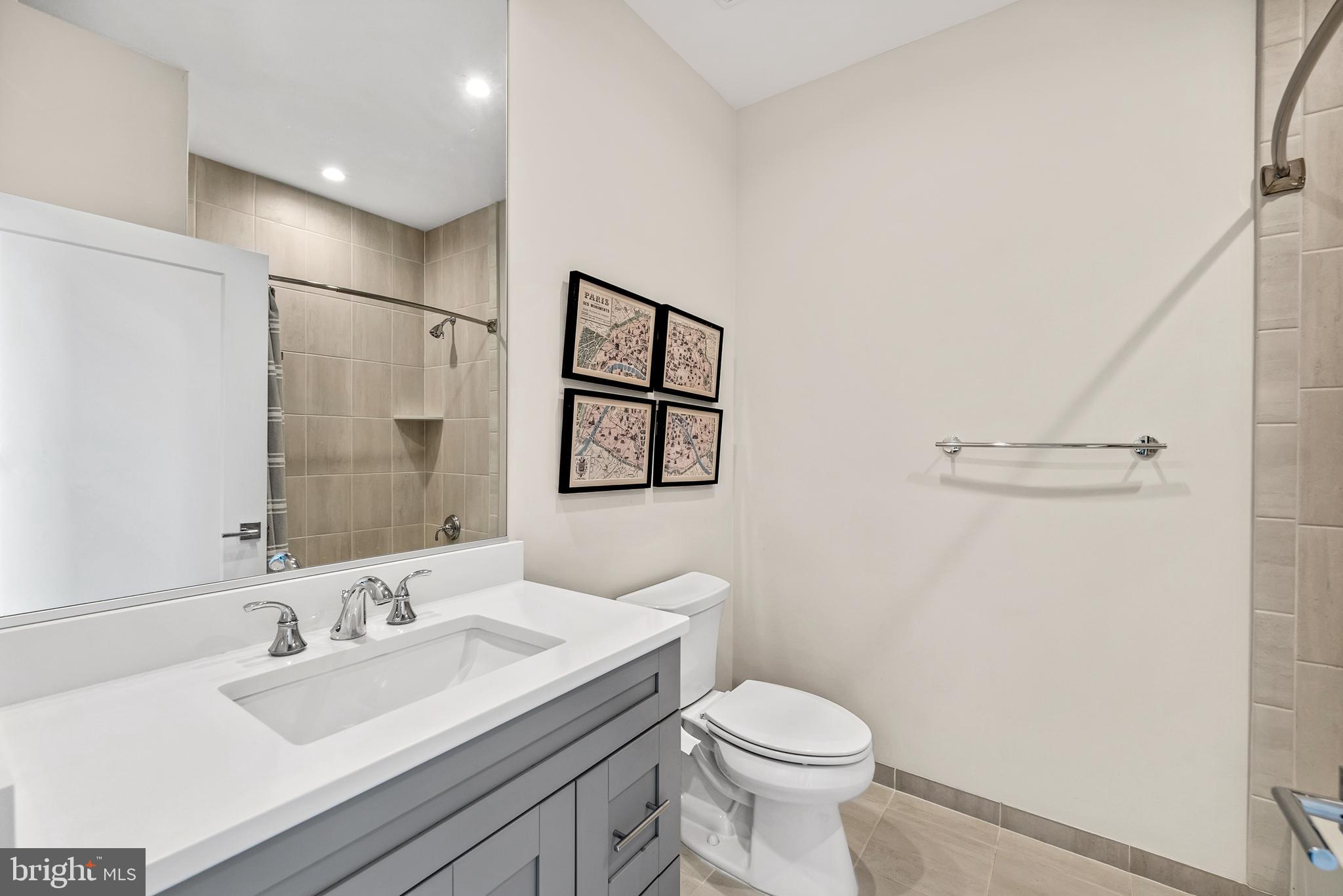 OLD TOWN ALEXANDRIA - Residential