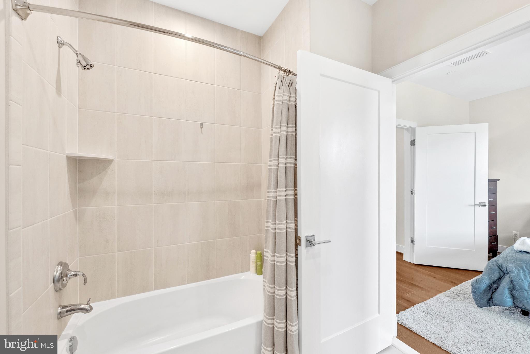 OLD TOWN ALEXANDRIA - Residential