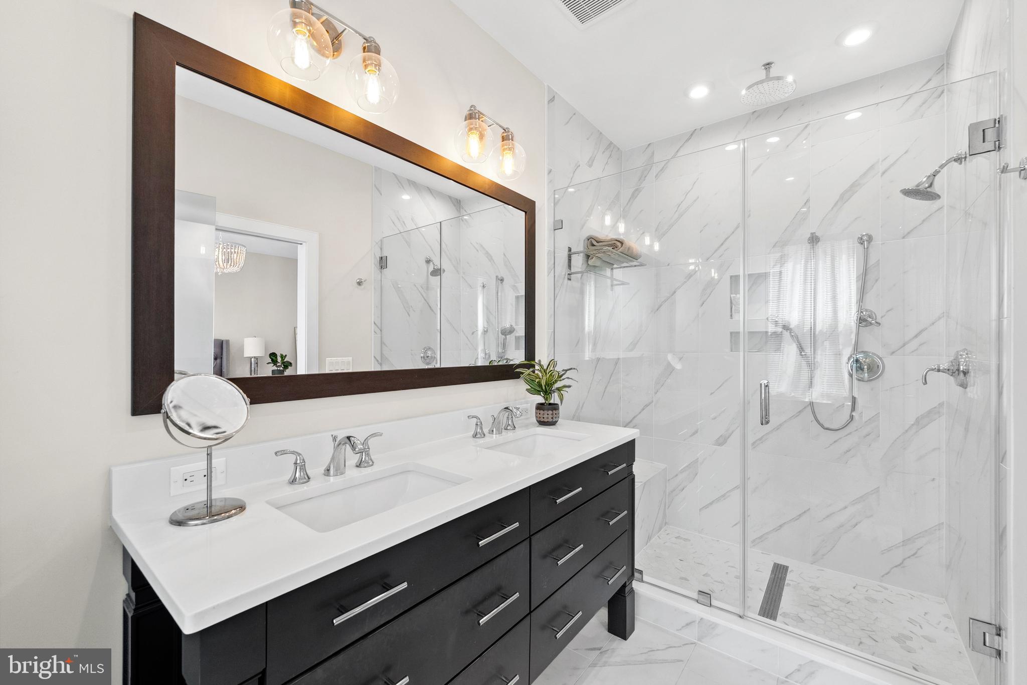 OLD TOWN ALEXANDRIA - Residential