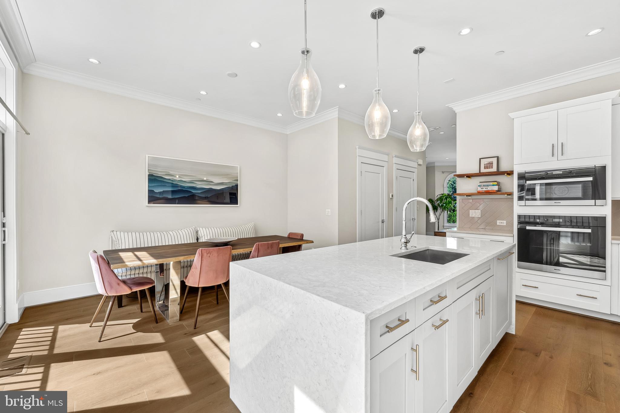 OLD TOWN ALEXANDRIA - Residential