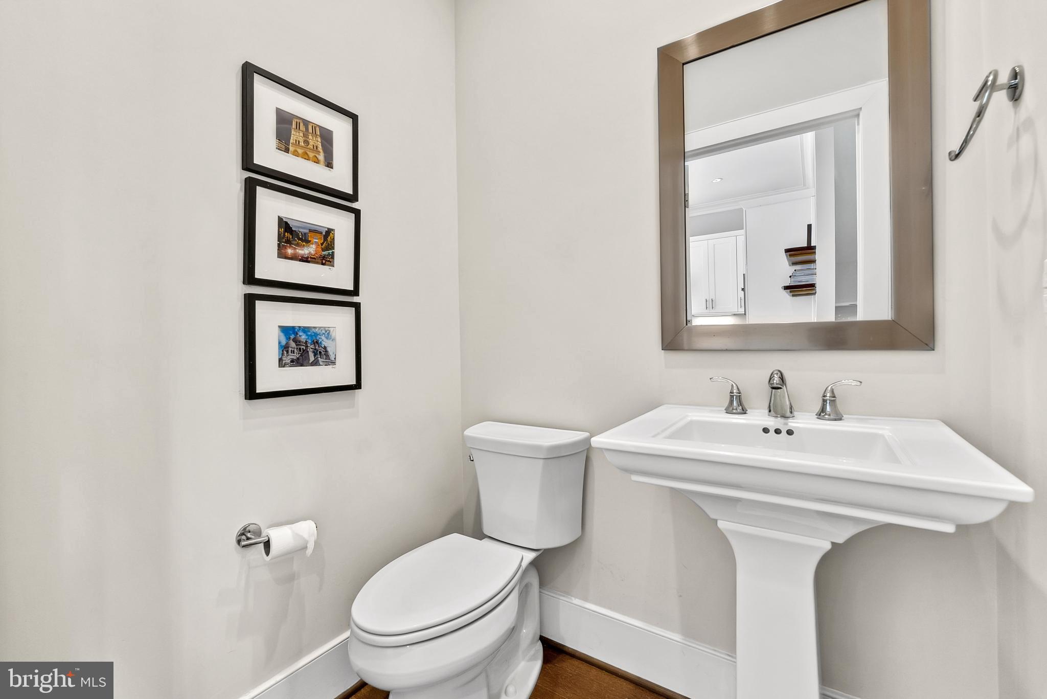 OLD TOWN ALEXANDRIA - Residential