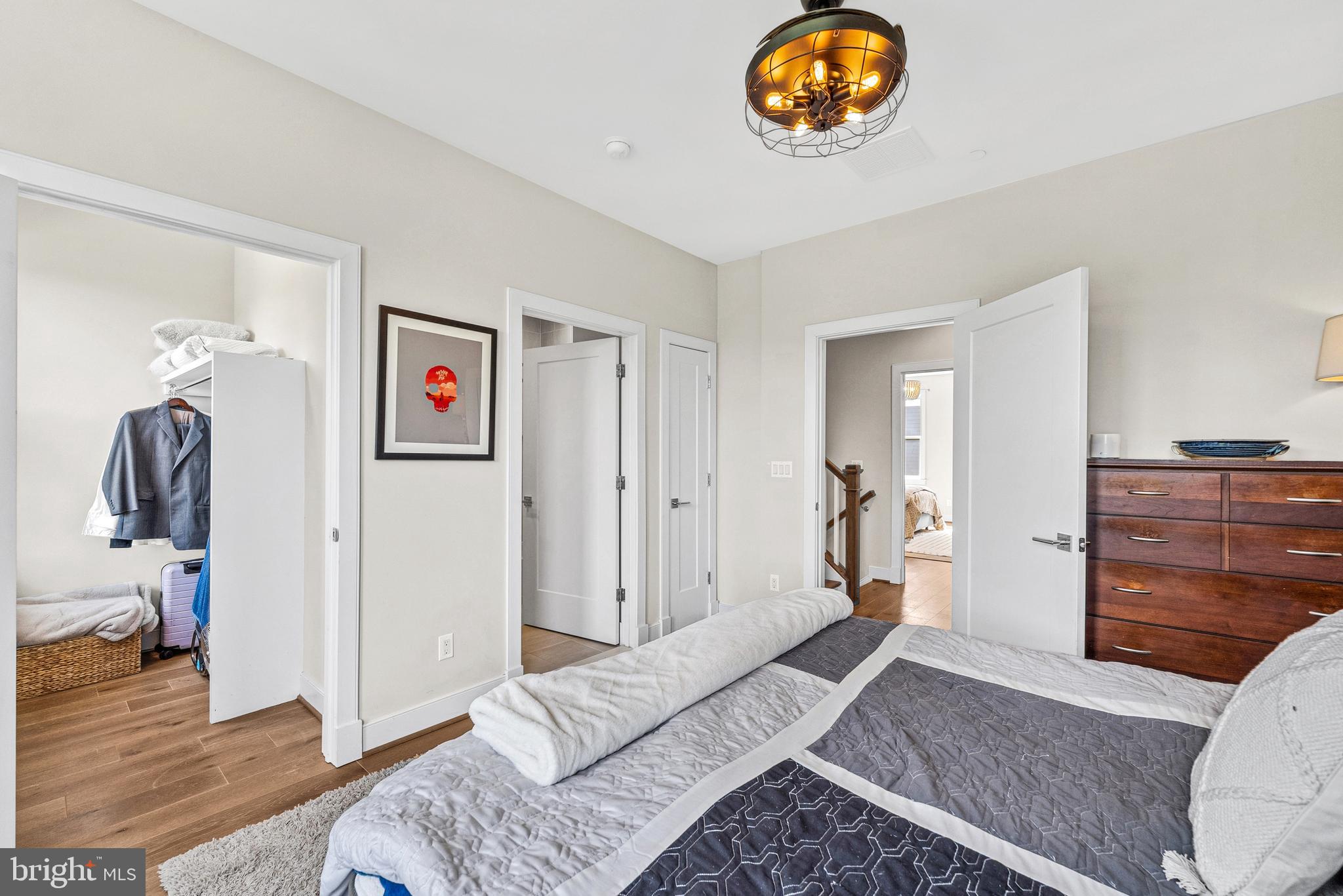 OLD TOWN ALEXANDRIA - Residential