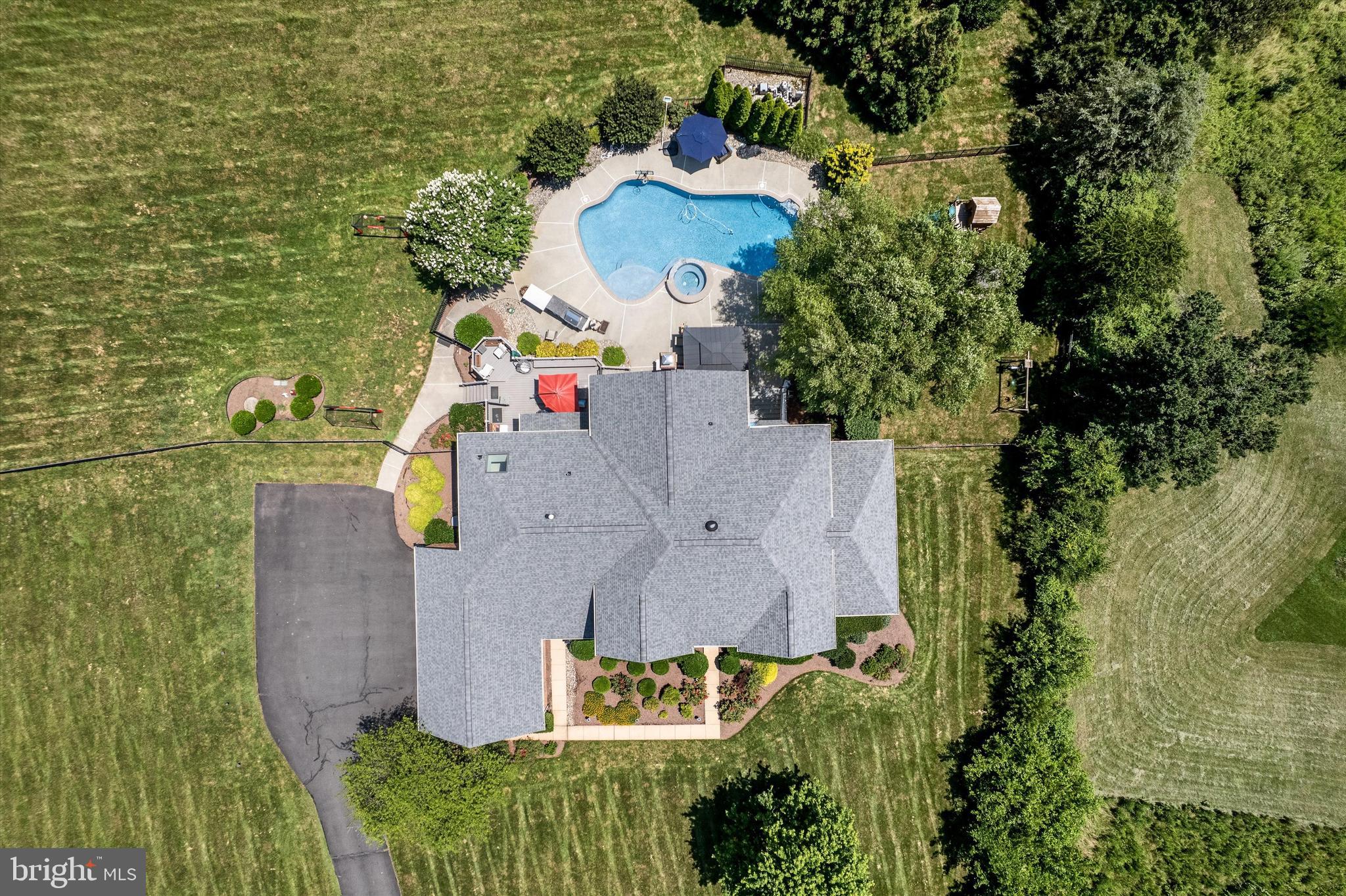 18132 SHENSTONE RUN COURT