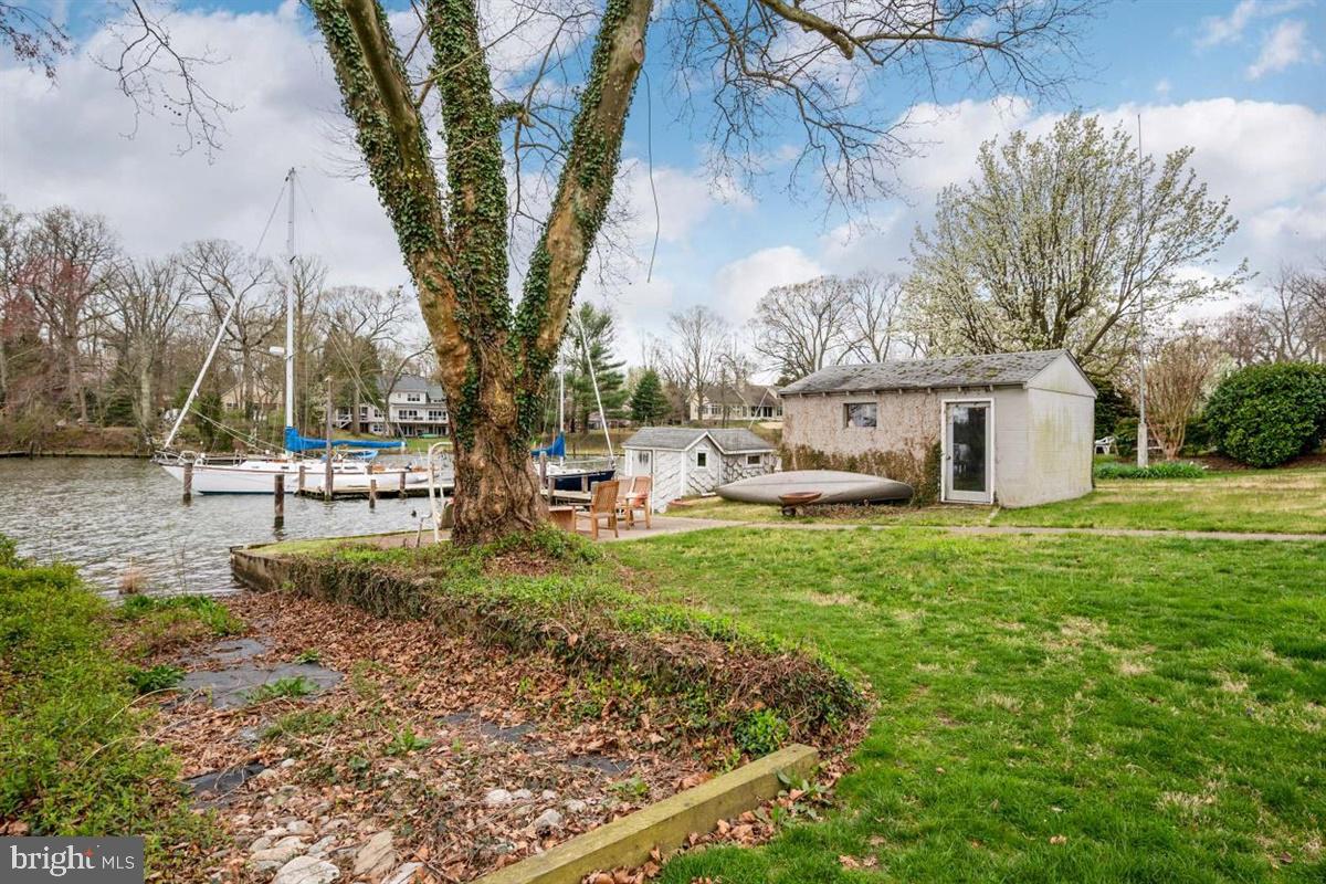 WHITEHALL BEACH - Residential