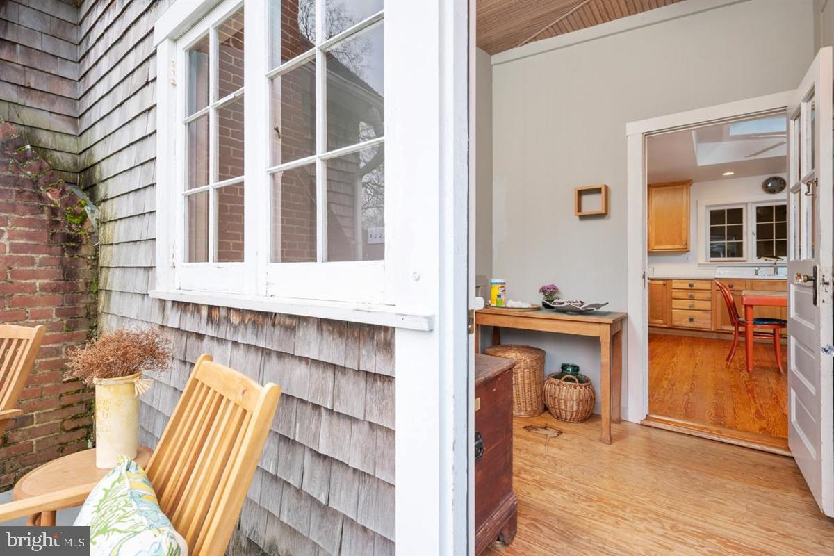 WHITEHALL BEACH - Residential