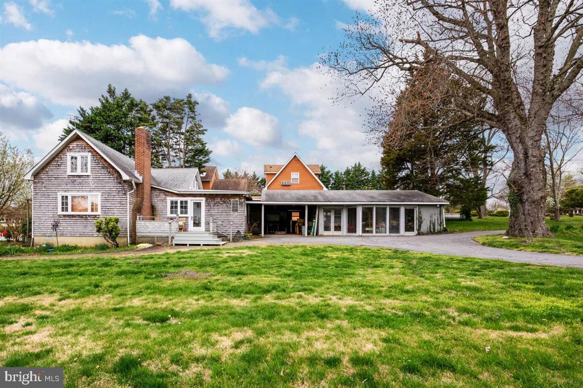 WHITEHALL BEACH - Residential