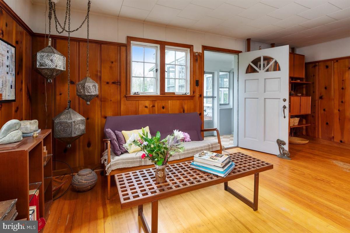 WHITEHALL BEACH - Residential