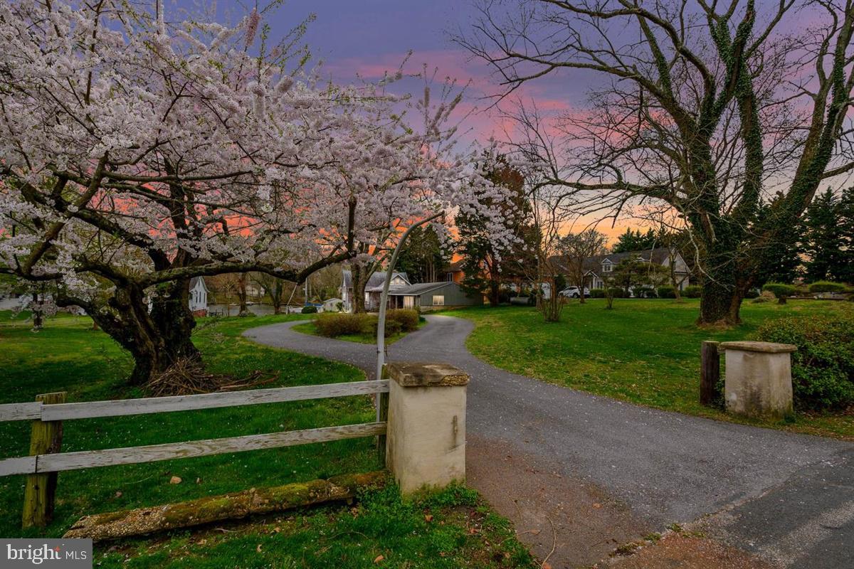 WHITEHALL BEACH - Residential