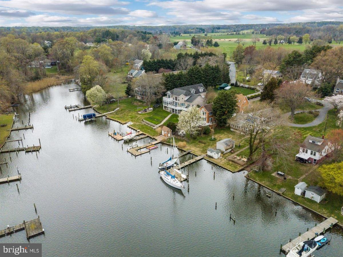 WHITEHALL BEACH - Residential