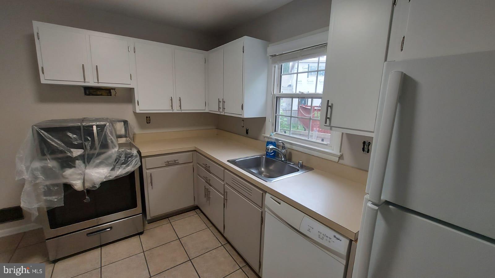 ROCKVILLE - Residential Lease