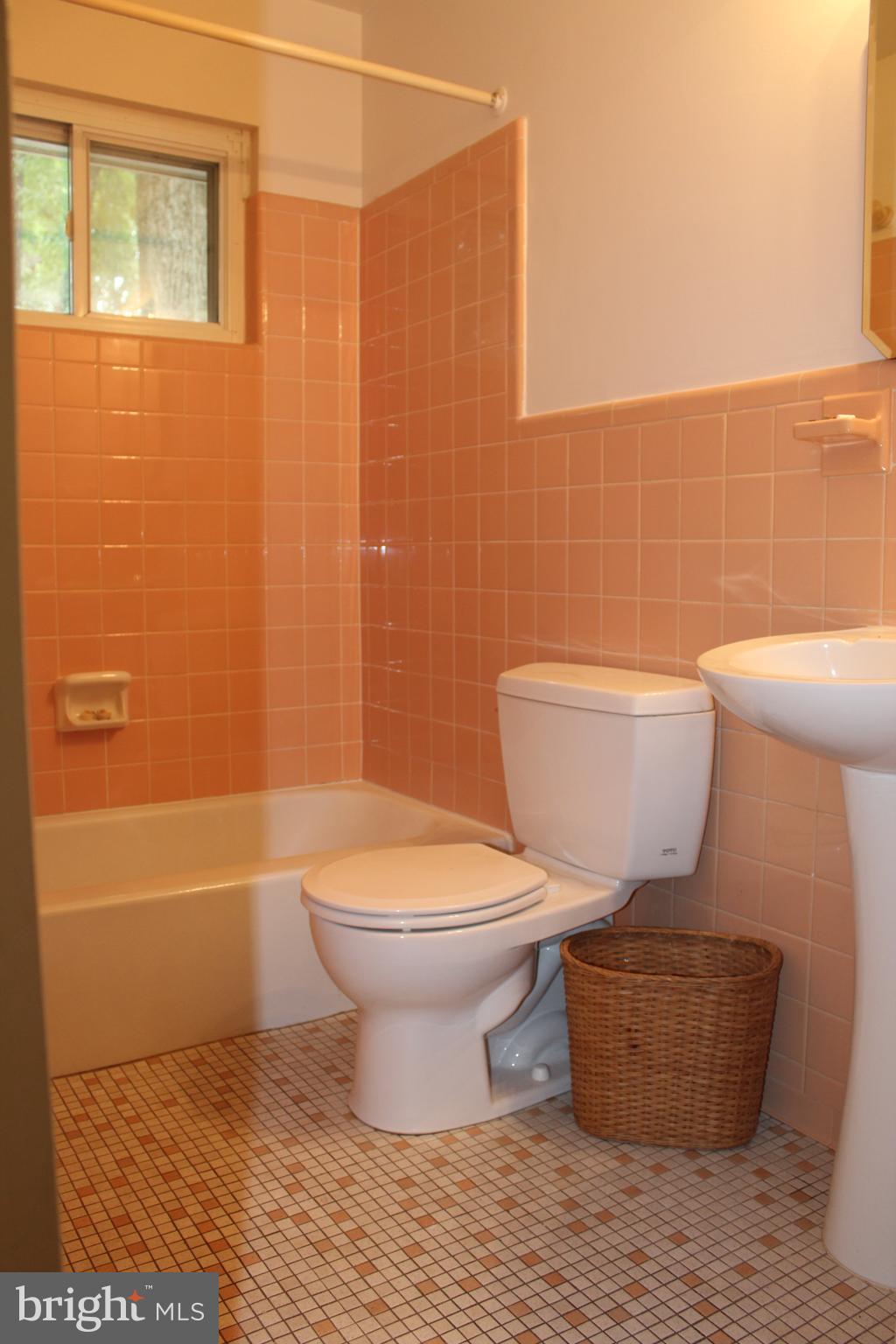 ROCKVILLE - Residential Lease