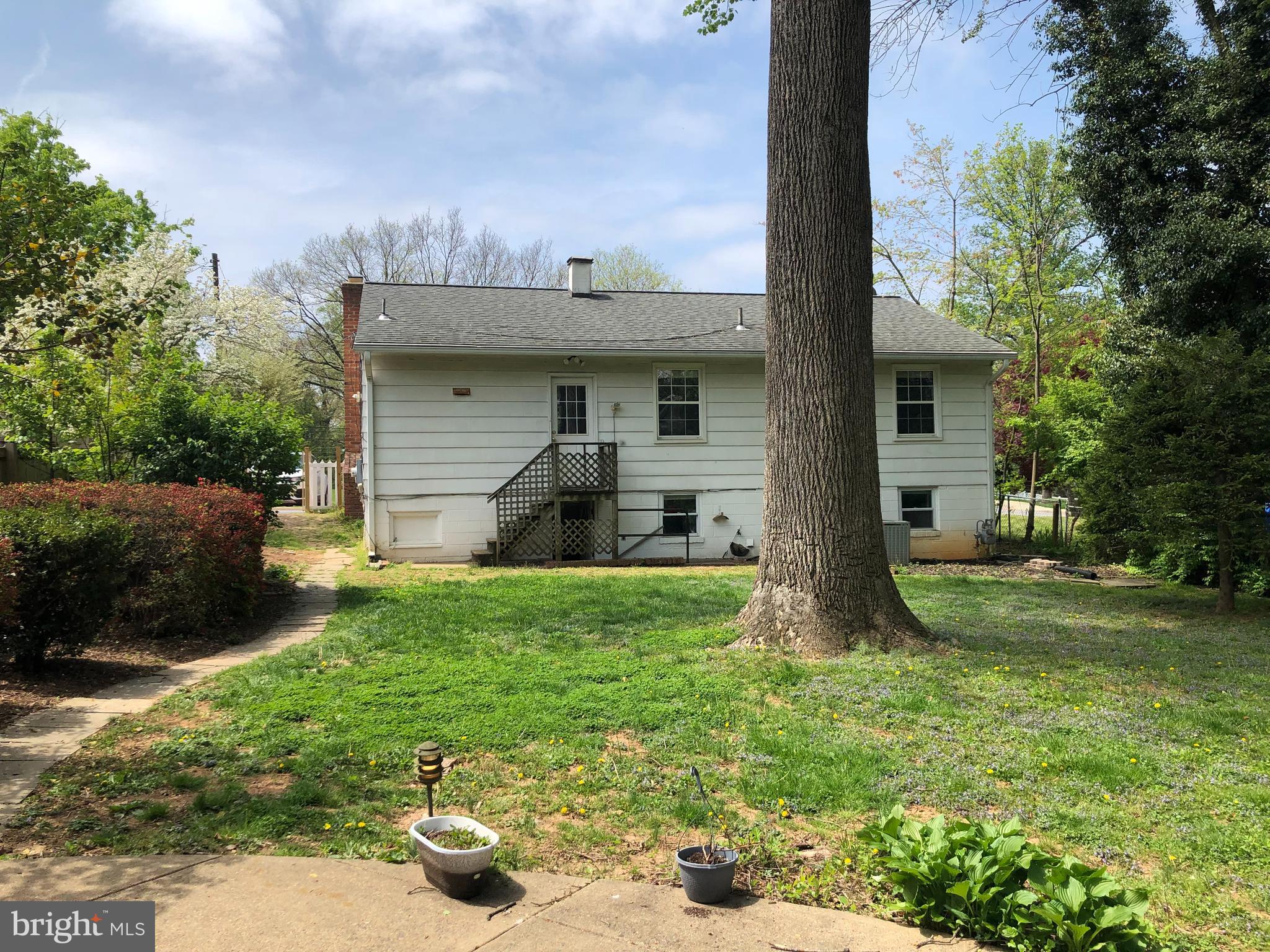 ROCKVILLE - Residential Lease