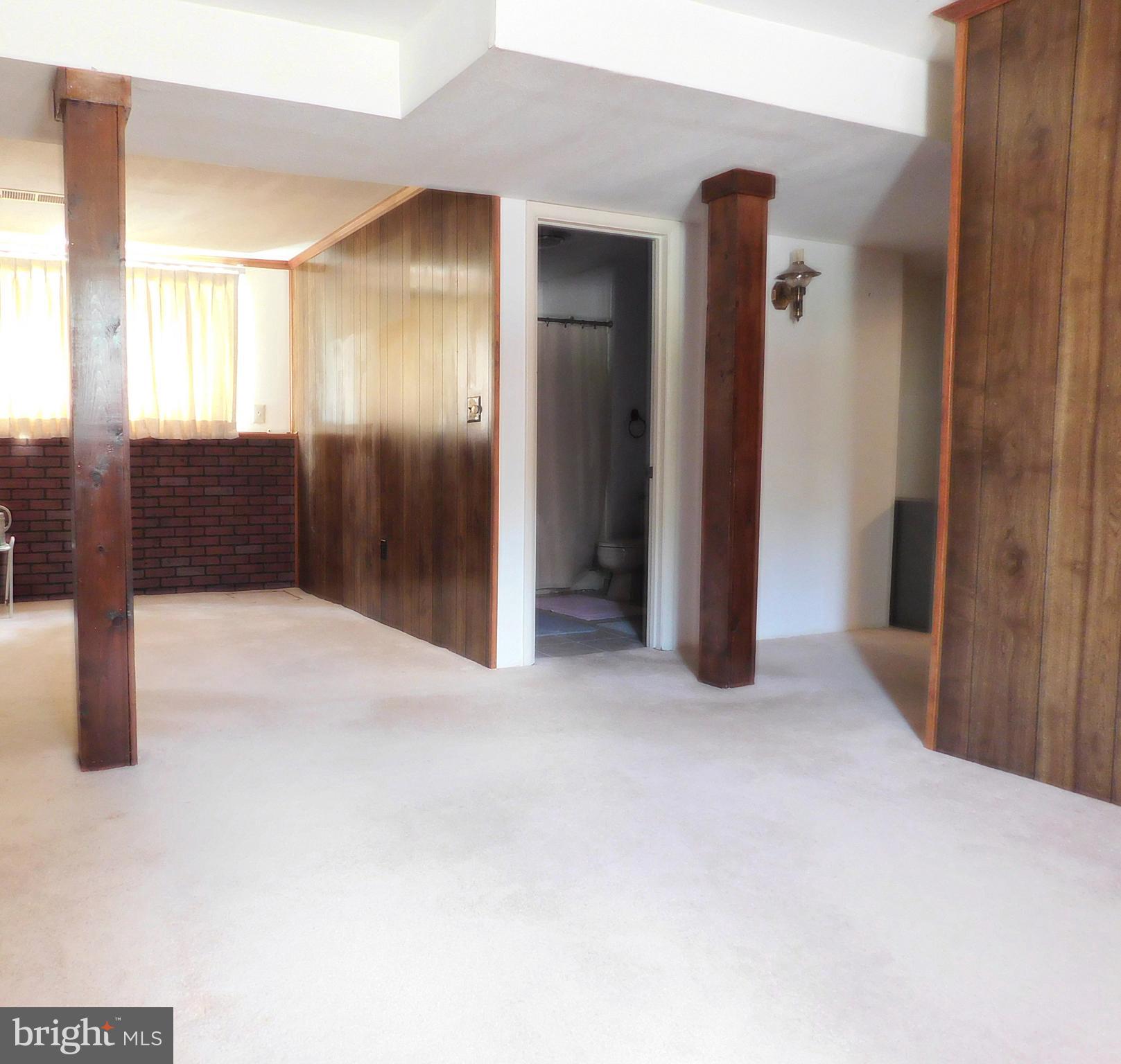 SCHUMAKER GLEN - Residential