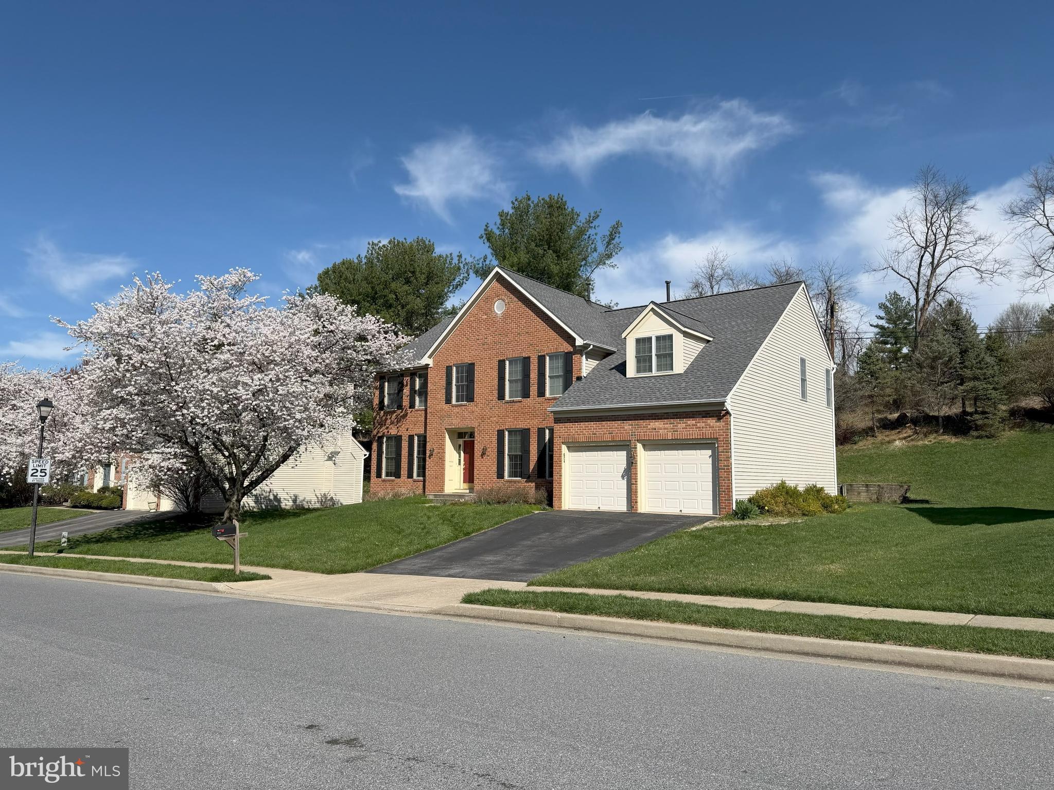 624 OAK FARM COURT
