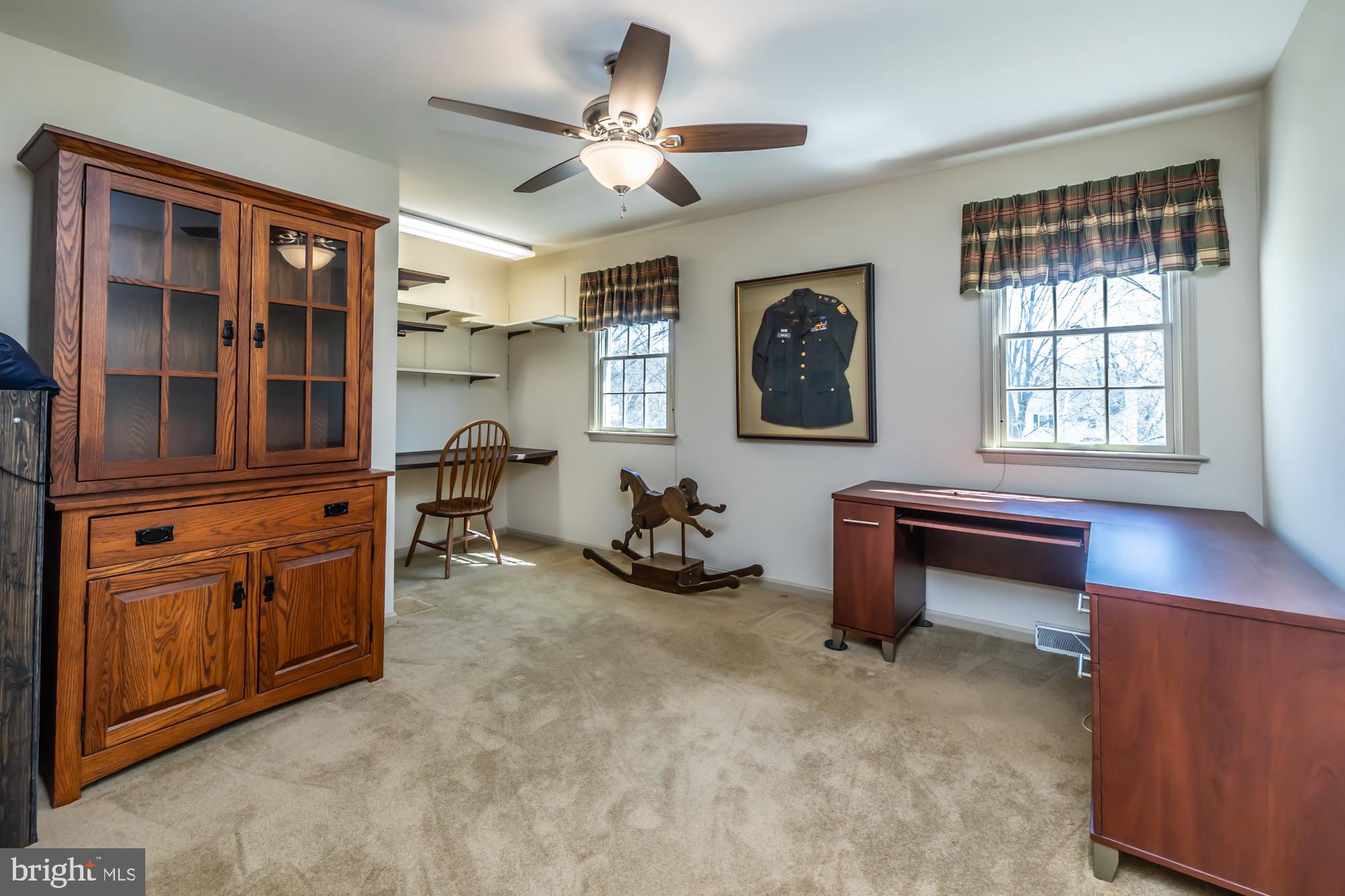 FOX LEE MANOR - Residential