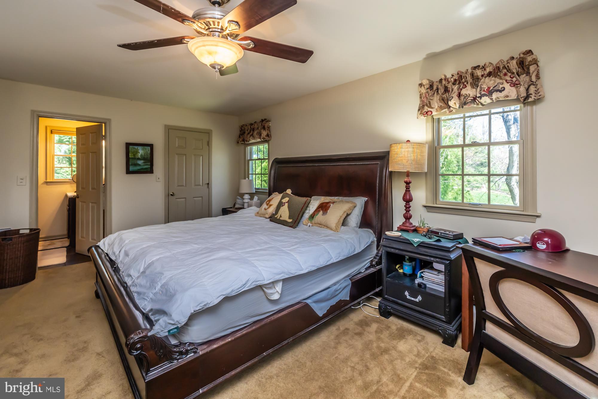 FOX LEE MANOR - Residential