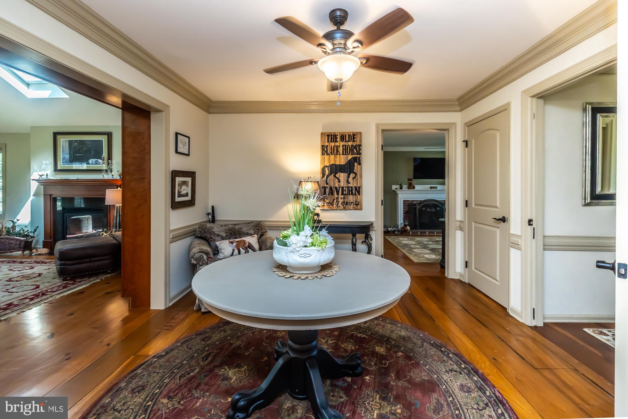 FOX LEE MANOR - Residential