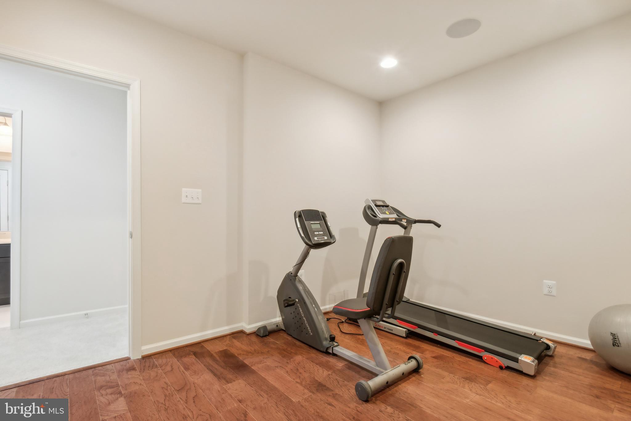 POPLAR RUN - Residential Lease