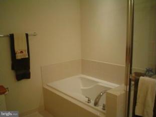 OAKLANDS - Residential Lease