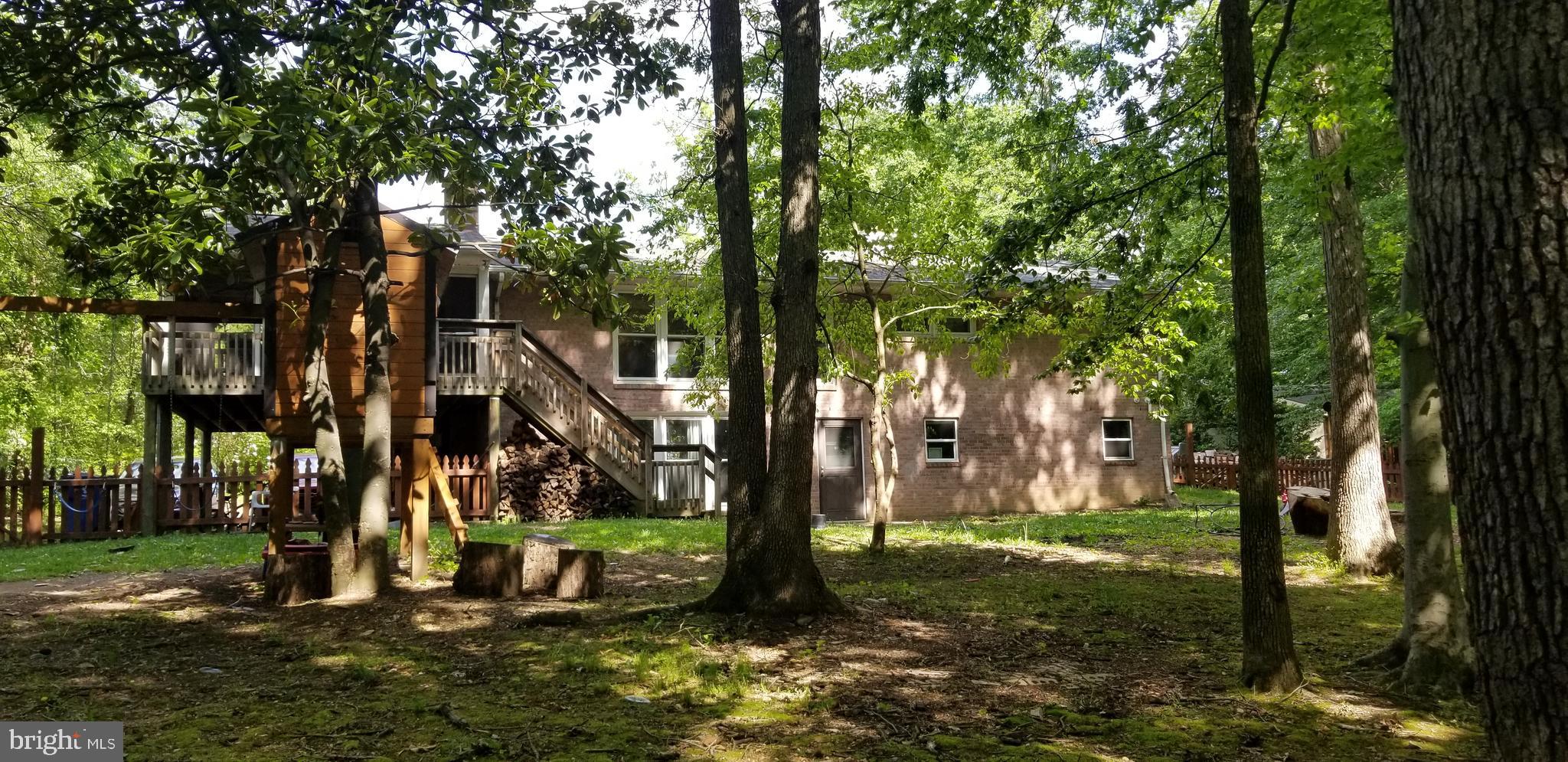 LINCOLN PARK - Residential Lease