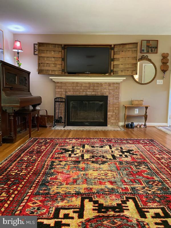 LINCOLN PARK - Residential Lease