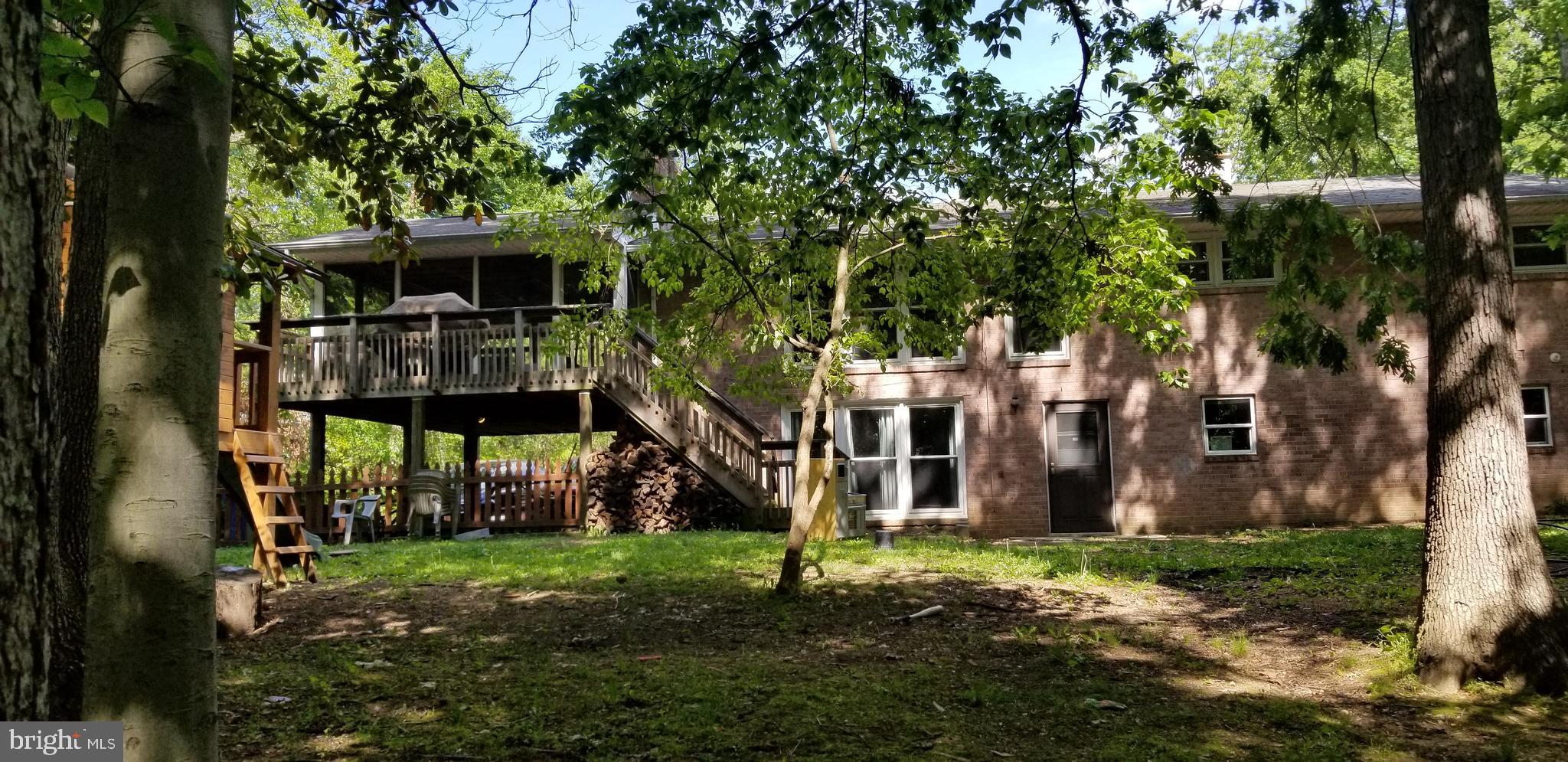 LINCOLN PARK - Residential Lease