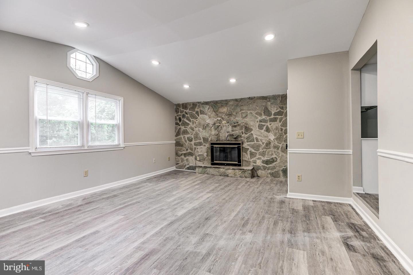 MOUNTAIN BUSH ESTATES - Residential