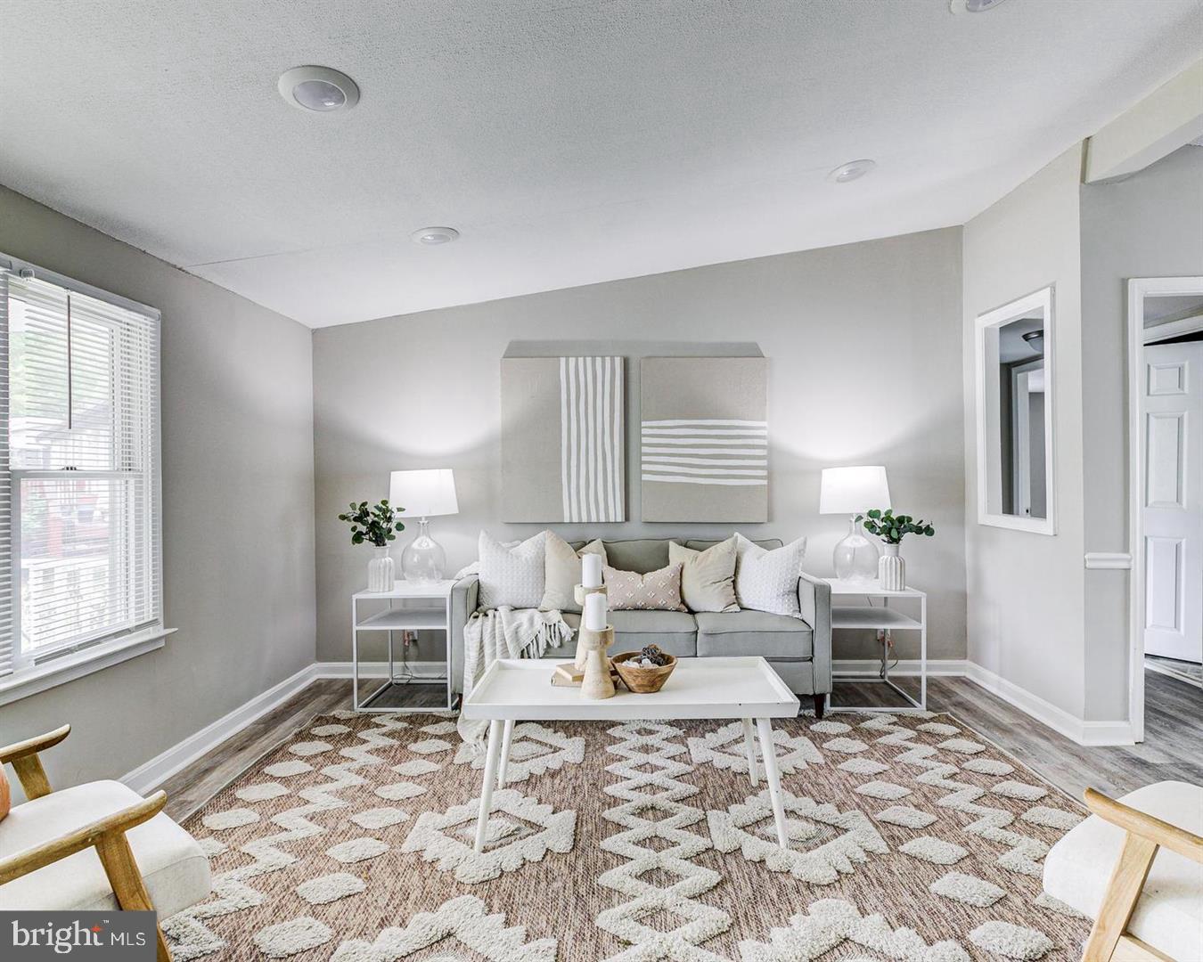 MOUNTAIN BUSH ESTATES - Residential