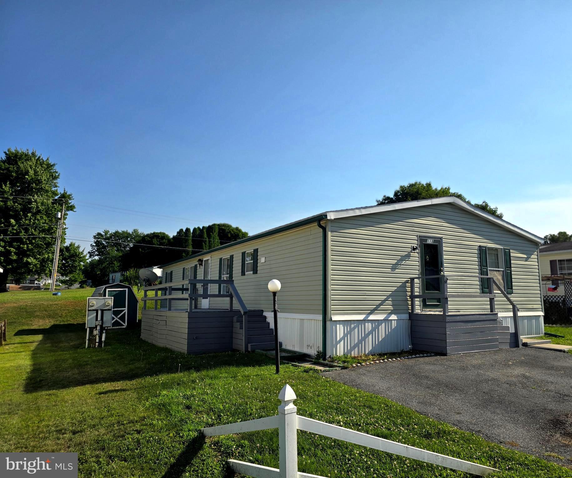 113 WHITE PINE AVENUE