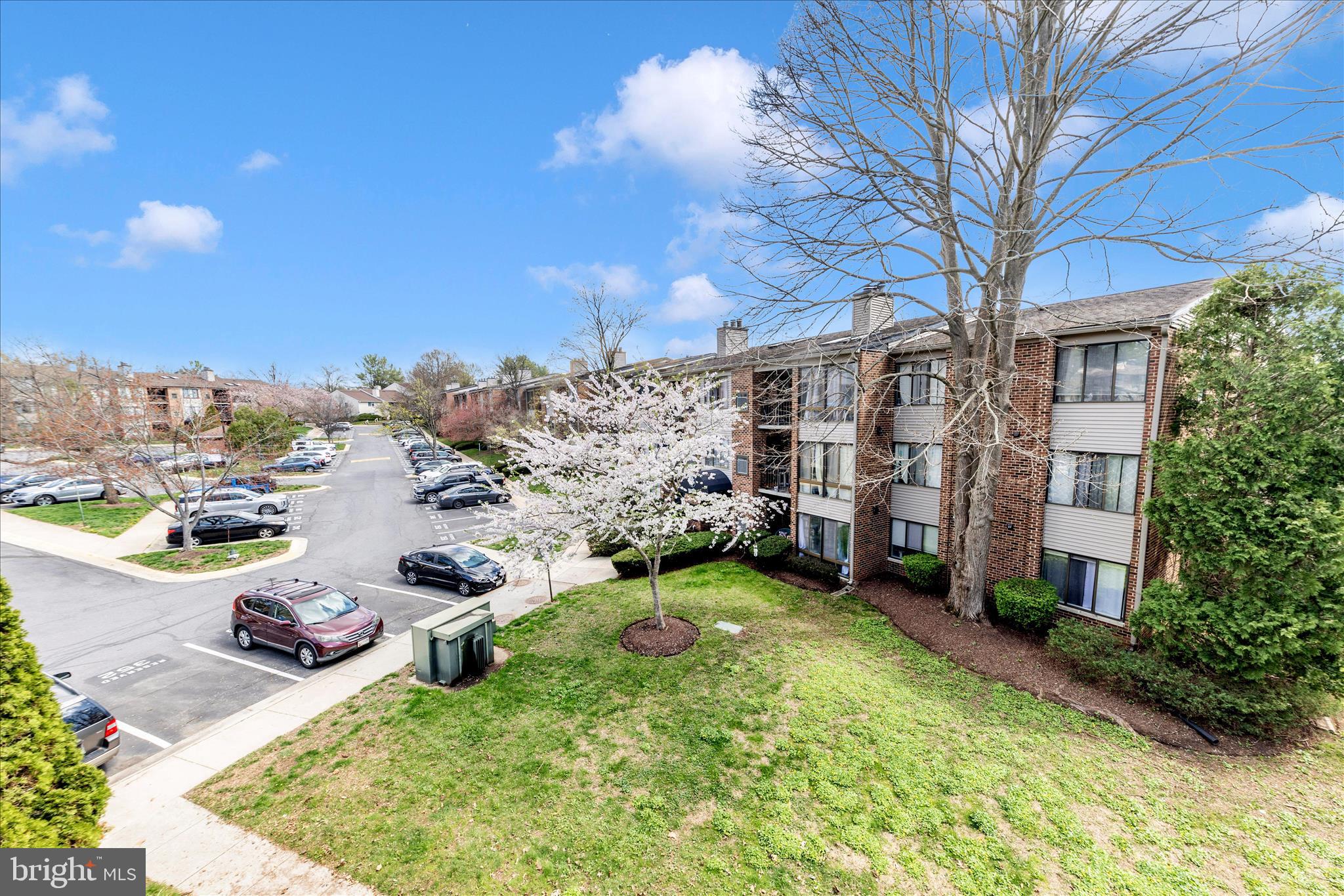 FARMINGDALE - Residential