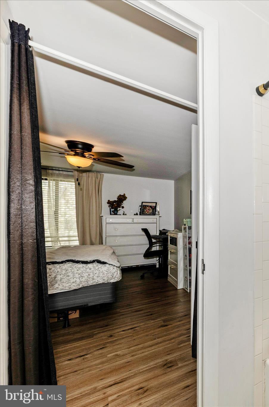 FARMINGDALE - Residential