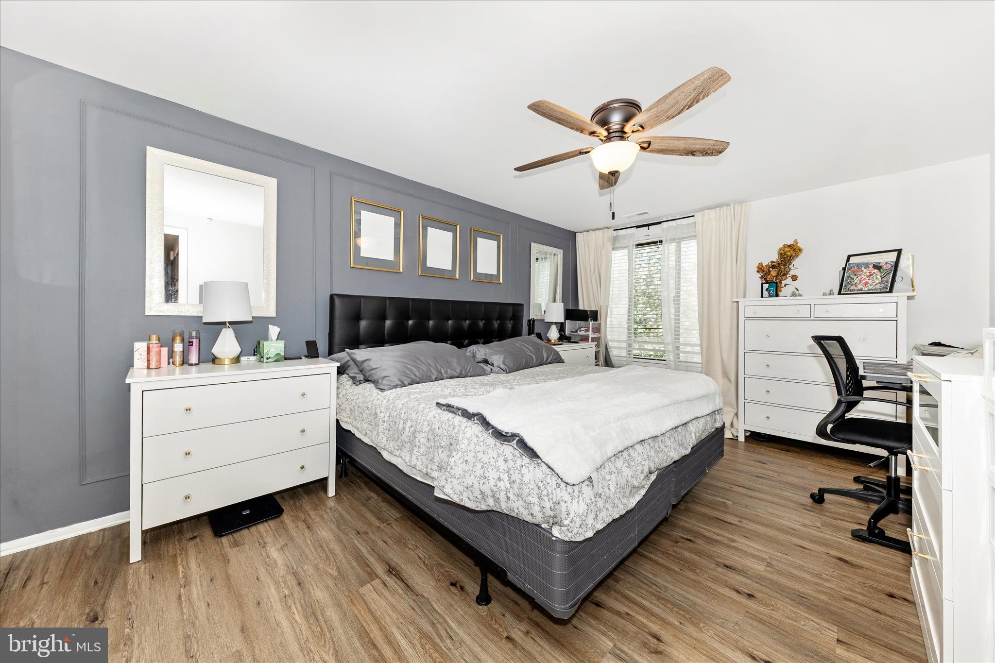 FARMINGDALE - Residential