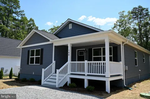 144 Albrough Boulevard, Colonial Beach, VA MLS: VAWE2006808
