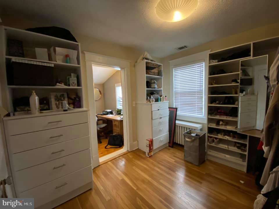 SILVER SPRING - Residential Lease