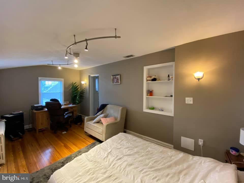 SILVER SPRING - Residential Lease