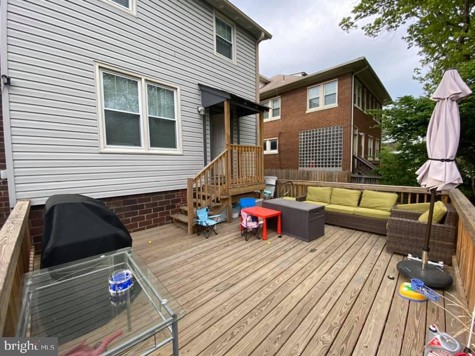 SILVER SPRING - Residential Lease