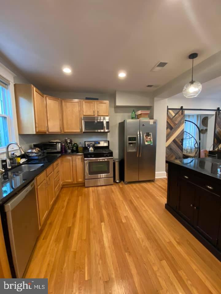 SILVER SPRING - Residential Lease