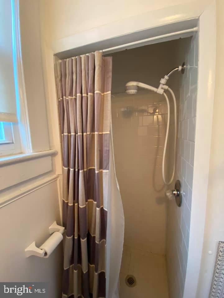 SILVER SPRING - Residential Lease