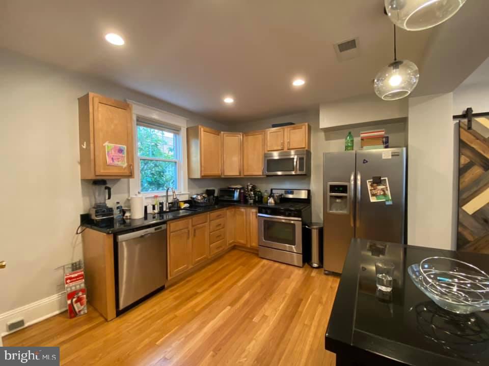 SILVER SPRING - Residential Lease
