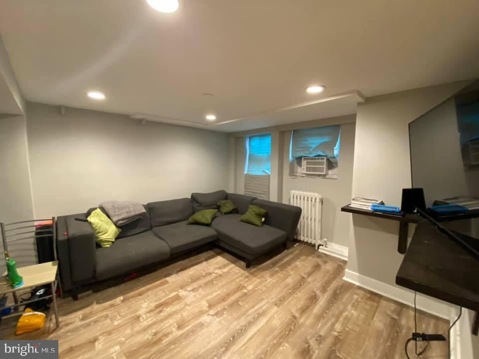 SILVER SPRING - Residential Lease