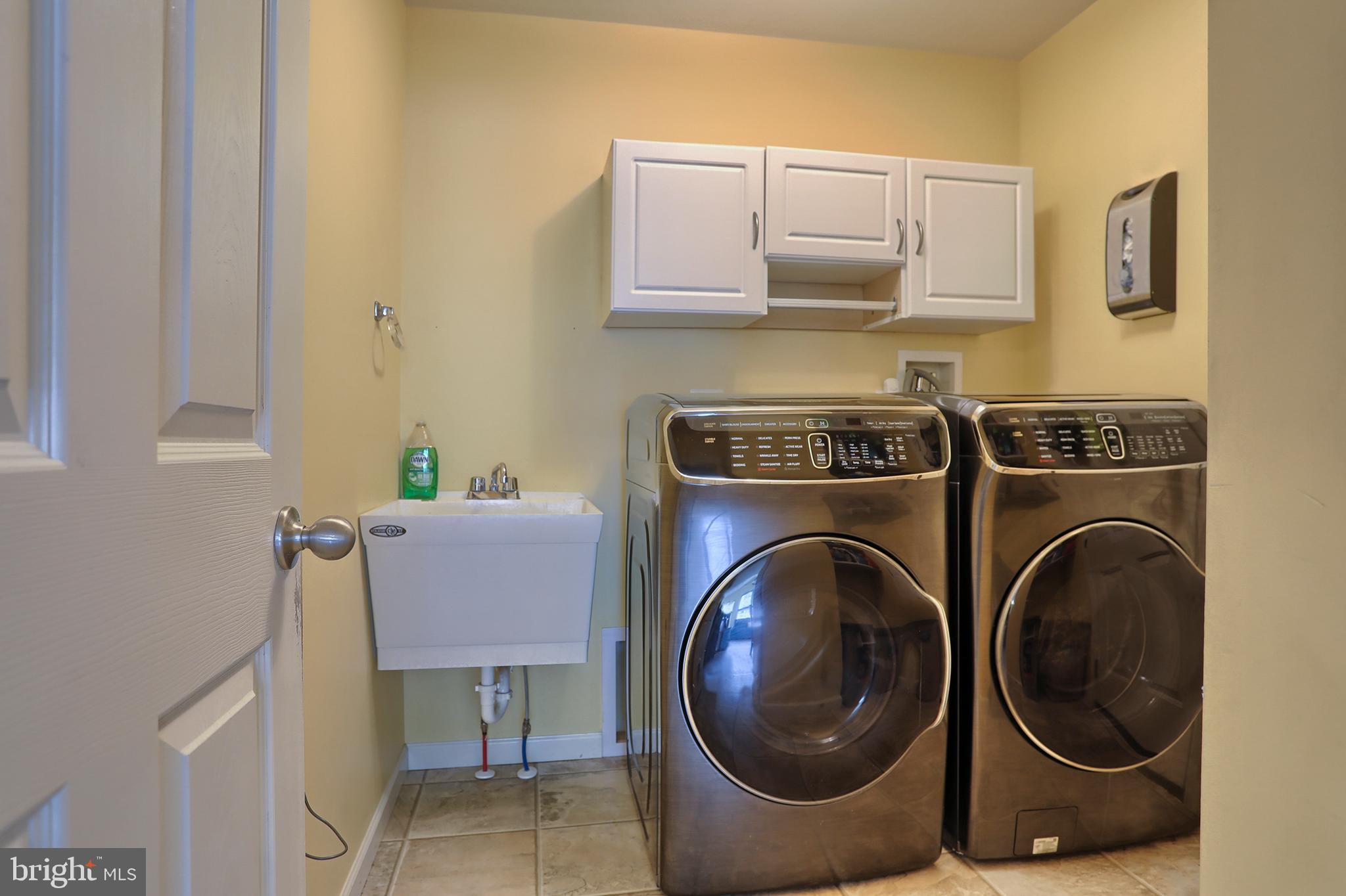 PINE RIDGE VILLAGE - Residential