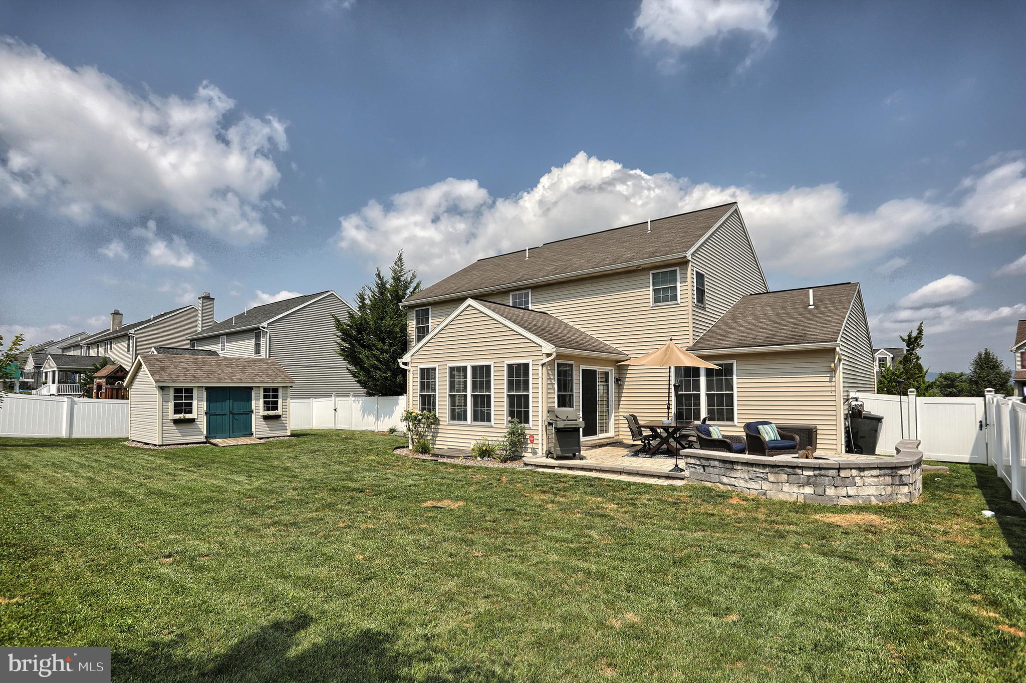 PINE RIDGE VILLAGE - Residential