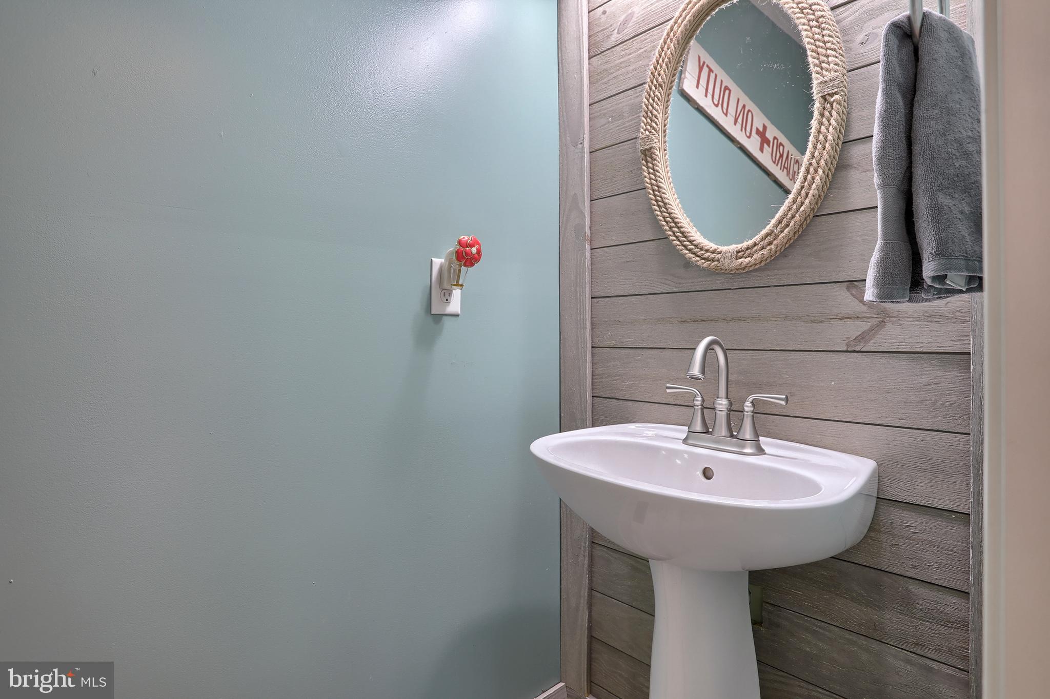 PINE RIDGE VILLAGE - Residential