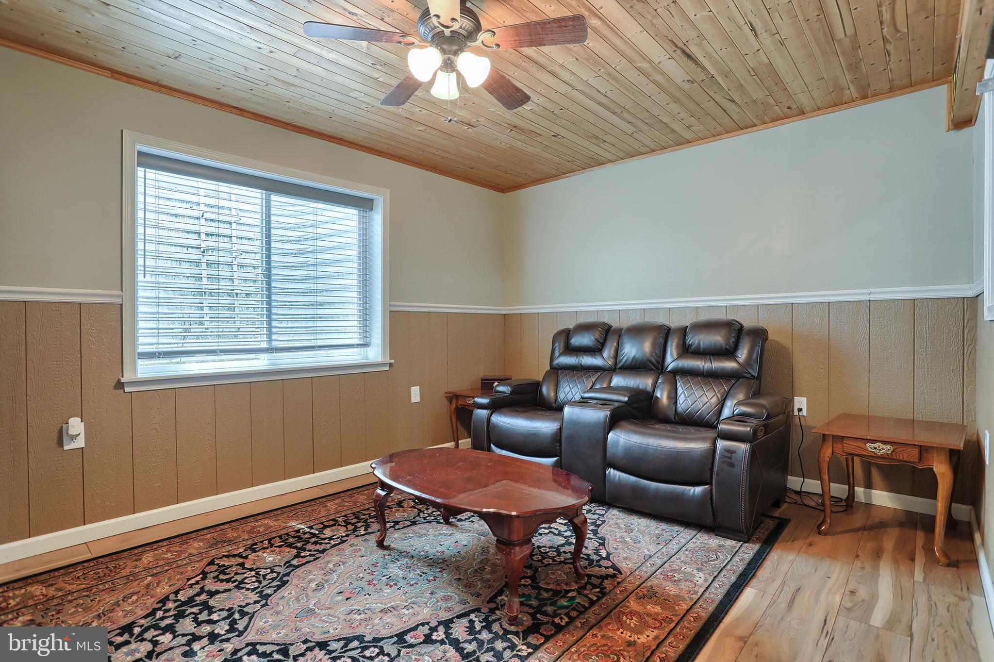 PINE RIDGE VILLAGE - Residential