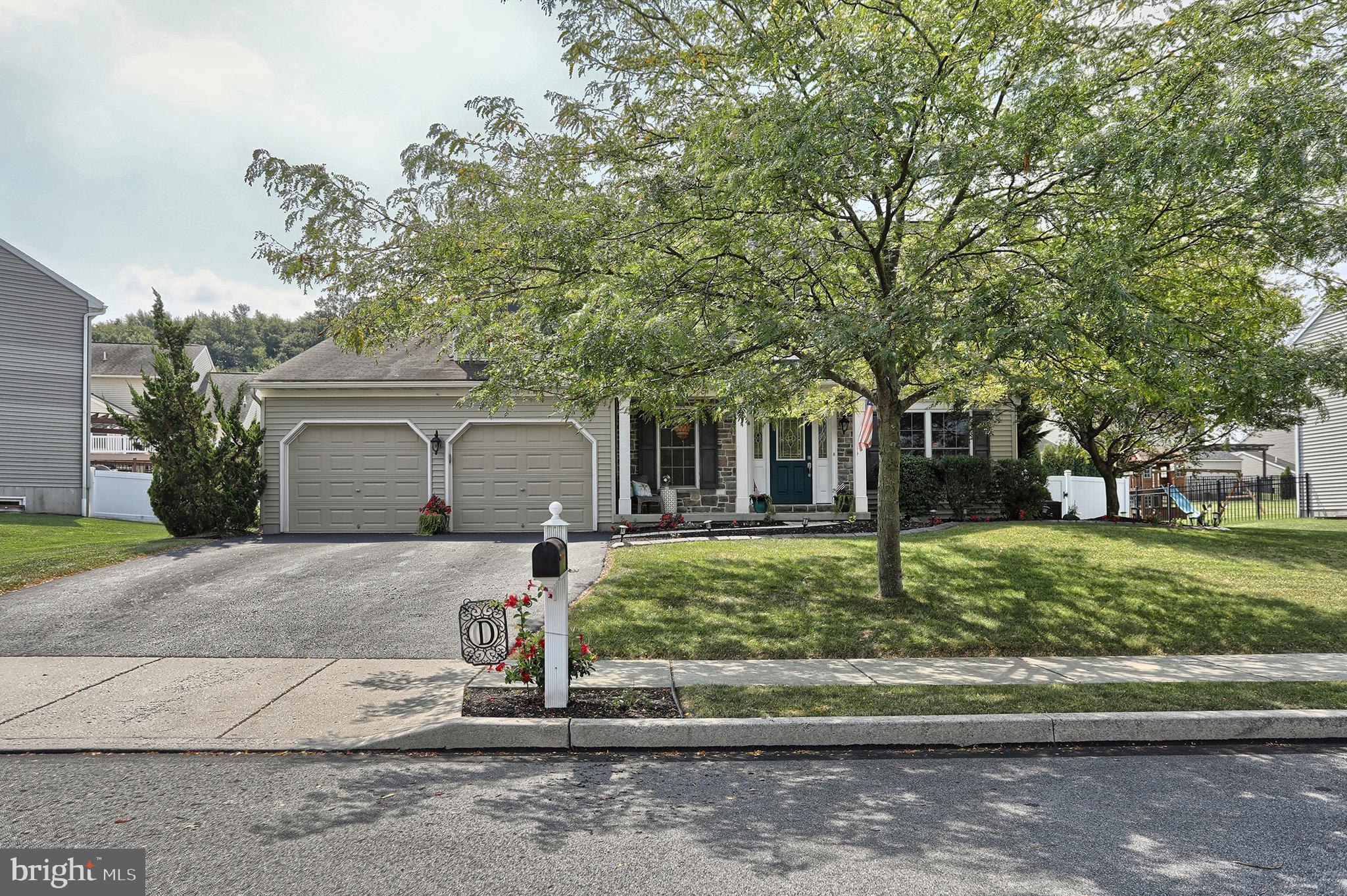 PINE RIDGE VILLAGE - Residential