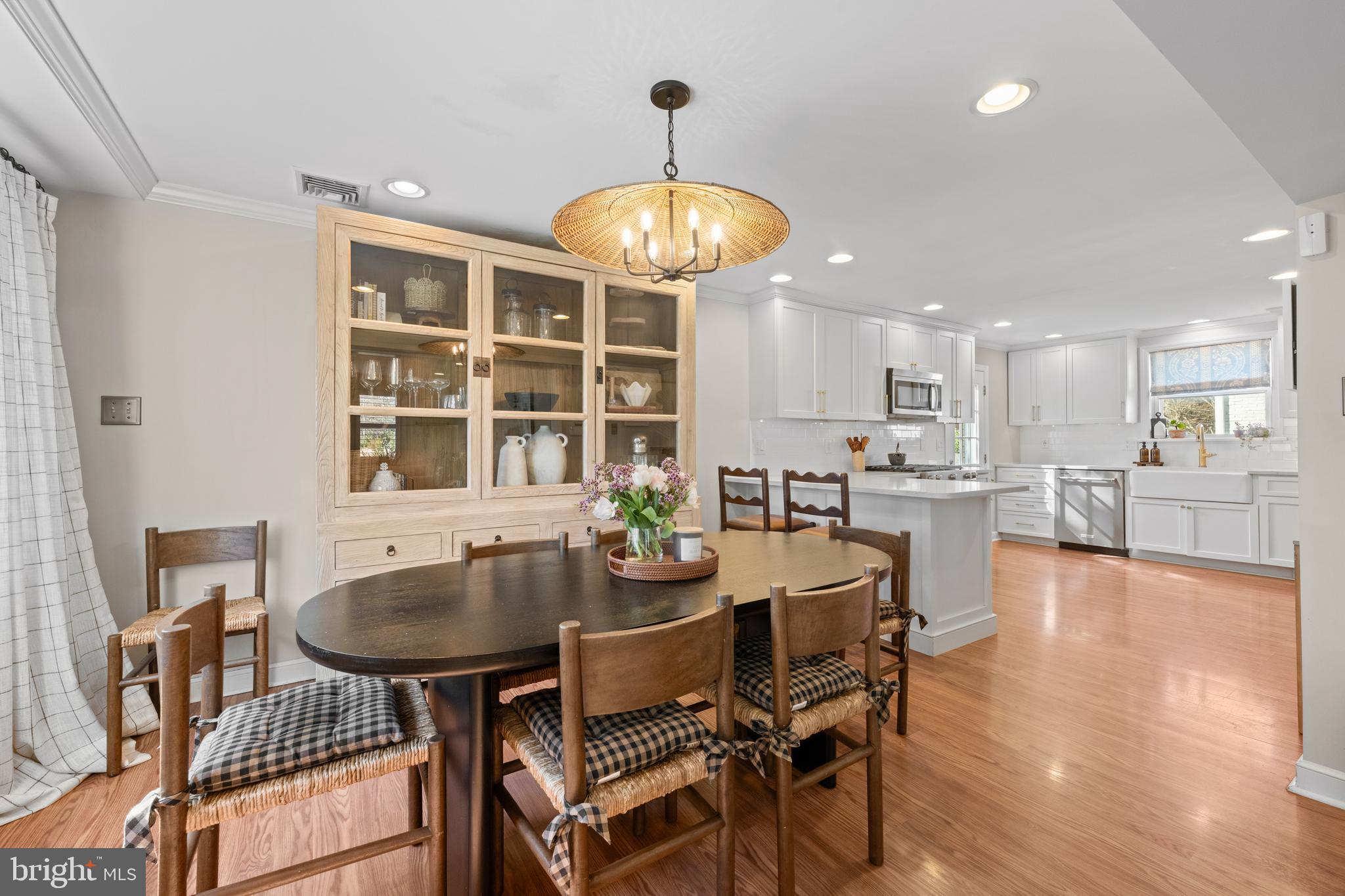 OLD OAKS - Residential