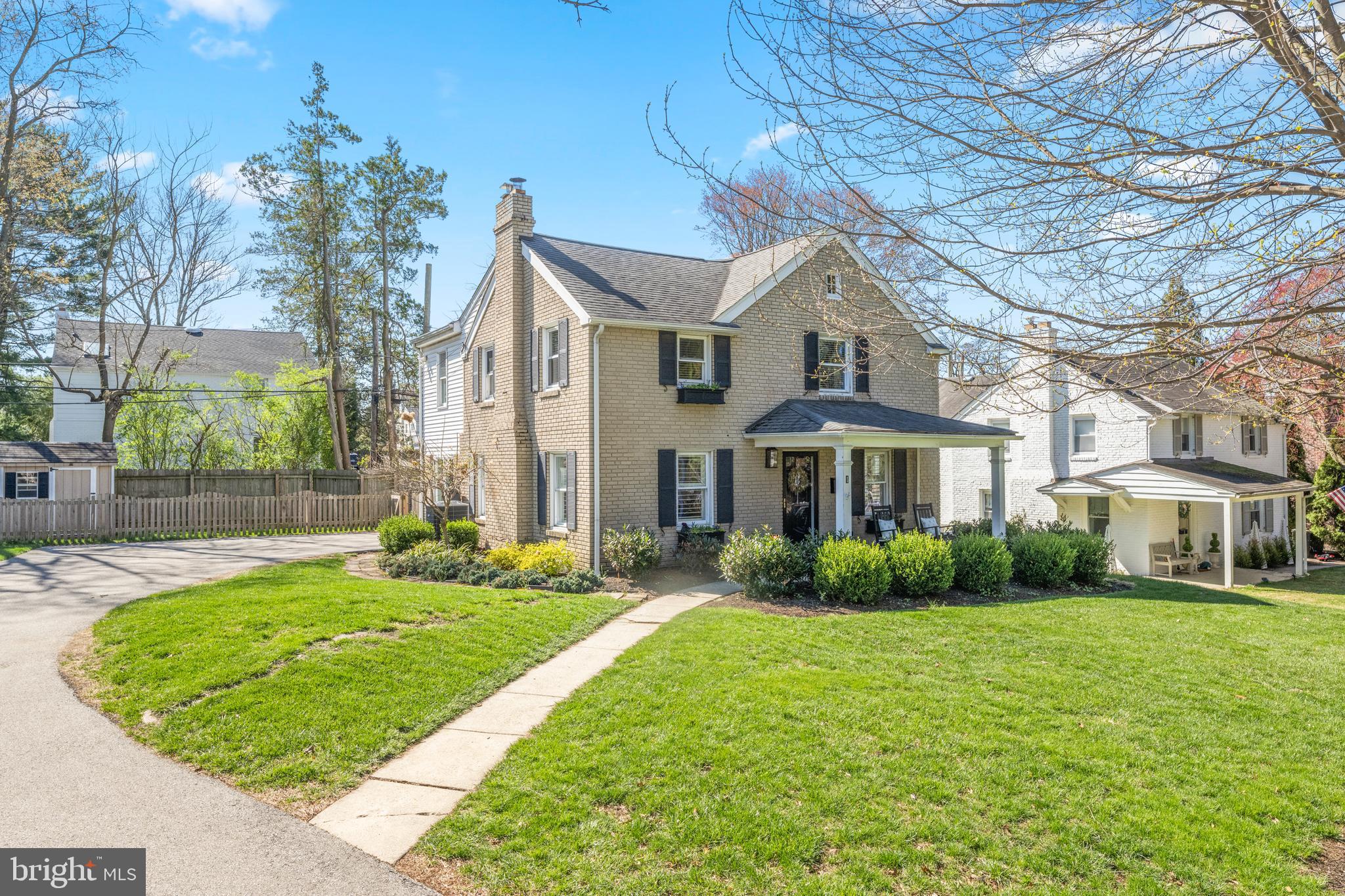 OLD OAKS - Residential